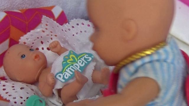 Катя и макс веселая семейка нянька для пупсика куклы мультики с барби видео Даринелка