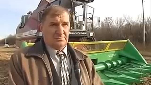 Уборка подсолнечника жаткой НАШ-873, Агромашперспектива Подсолнечник.avi