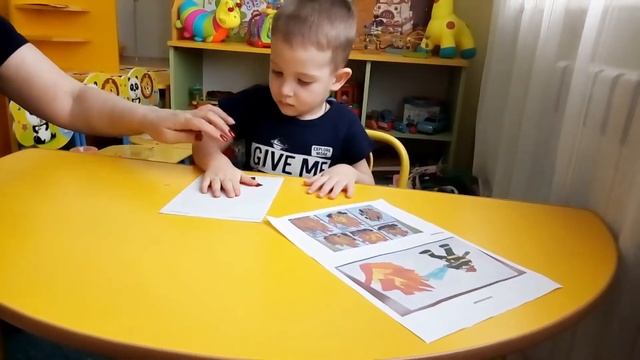 Сиреневая (младшая группа) рисуем ладошкой смотреть онлайн