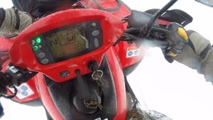 В снегопад на Honda trx 680