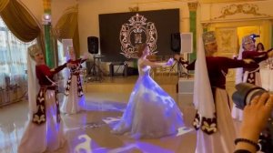 Harsi par Zvartnoc - Tatev Asatryan