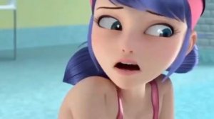 Маринетт и Адриан в бассейне 5