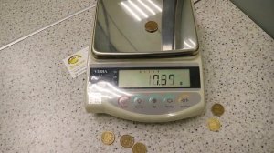 Проверяем точность весов монетой