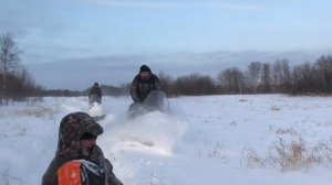 Длинные бураны в глубоком снегу.