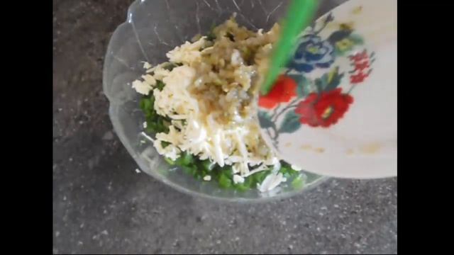 Луковый Пирог - это нереально вкусно! Пирог с луком, плавленым сыром и зеленью на песочном тесте..