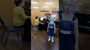 Евгения Зарицкая "Журавушка" исполняет Юлия Жгельская, 8 лет.