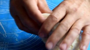 Готовим! Вкусные творожные биточки на завтрак