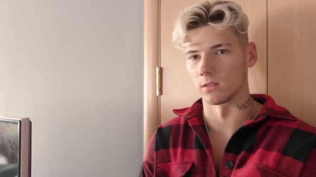 Юля теряла контроль из-за Милохина? / Новый парень для Дины Саевой / Настя и Диана поругались? смотреть онлайн