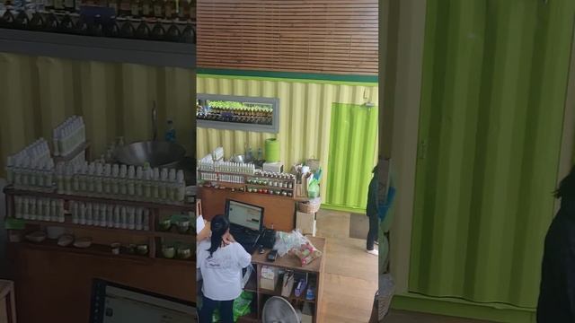 Продолжаем знакомить с производством натуральной косметики Lemongrass House на Пхукете.