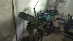 Нарубка ленточного полотна на производстве К1. Изготовление ленточных пил по дереву.