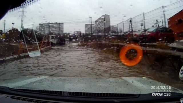 Большая лужа в Матвеевке смотреть онлайн