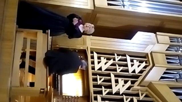 Кирха - немецкое слово, в переводе с немецкого церковь. смотреть онлайн