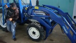 Японский трактор исеки тл 4100 с самосъёмным куном.