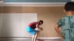 Установка МДФ панелей на стену)))