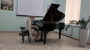 И. Гайдн " Соната партита" До мажор. Исполняет Елышева Екатерина.