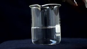 Взаимодействие нитрата серебра и хлорида натрия. Химический опыт