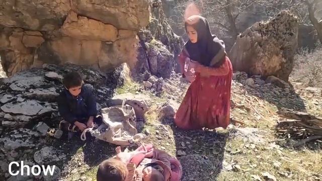 ?Displaced in the heights: lost in the shadow of the mountains, a story of courage and recovery? смотреть онлайн