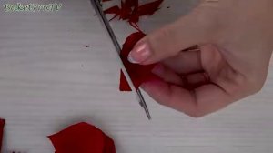 Георгин из гофрированной бумаги с конфетой. Цветы из конфет. DIY Buket7ruTV