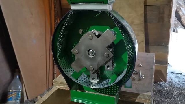 Обзор дробилки ЭНЕРГОПРОМ: зерновых, корневых. "Мое Подворье" смотреть онлайн