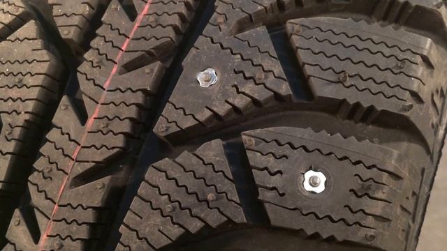 Зимняя шипованная шина Bridgestone Ice Cruiser 7000