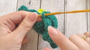 🤩БЕЗ ОБРЕЗАНИЯ НИТИ🐸 ЛЯГУШКА ИЗ ПЛЮШЕВОЙ ПРЯЖИ💚 КРЮЧКОМ🐸crochet frog🐸Frosch häkeln