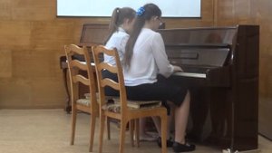 С. Баневич "Белоснежка и алоцветик" - Кузнецова Анна, Васечкина Елизавета