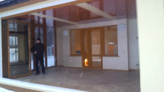 Двери гармошка для террасы