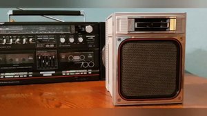 Sharp GF-700 сравнение с Sharp GF-800 - колонки