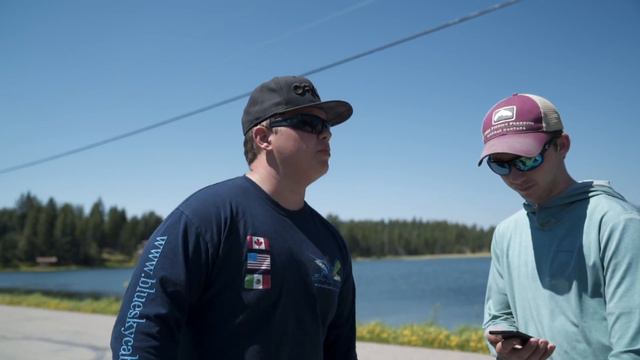 Roadside Fishing in The Mountains (Hitchhiked to the Spot!) смотреть онлайн