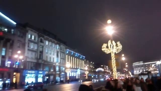 МУЗЫКА НА БОЛЬШОМ ГОСТИНОМ ДВОРЕ смотреть онлайн