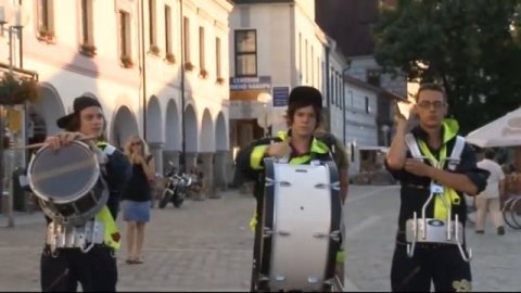 Marimba TV - 1.díl - Marching