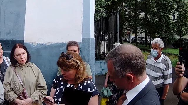 встреча у входа на стадион Крылья советов 20.07.2020