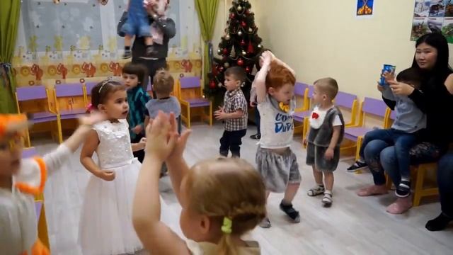 Новый год 2019 в детском саду "Москвичата" на улице Молодежная 63к3, Химки (полная версия) смотреть онлайн