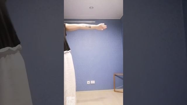 Разминка про равновесие и диагонали в теле от Анастасии Эпштейн смотреть онлайн