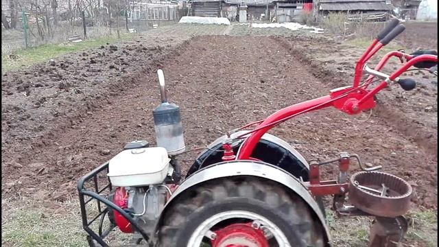Весенняя вспашка в Свал