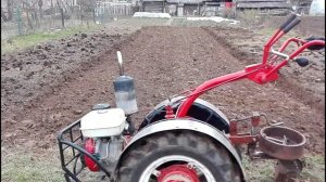 Весенняя вспашка в Свал