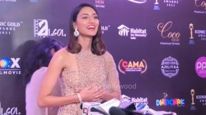 Erica fernandes at iconic gold awards 2021 | Erica Fernandes
