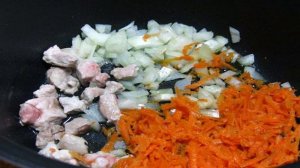 Рис с курицей и грибами в мультиварке