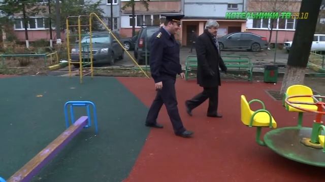 Бизнесмены города реконструировали детский игровой комплекс в микрорайоне Ковровый смотреть онлайн