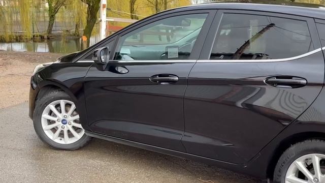 Ford Fiesta 1.0T EcoBoost Titanium Auto Euro 6 (s/s) 5dr смотреть онлайн