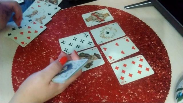 Мужчина младше вас - бубновый король #цыганскоегадание