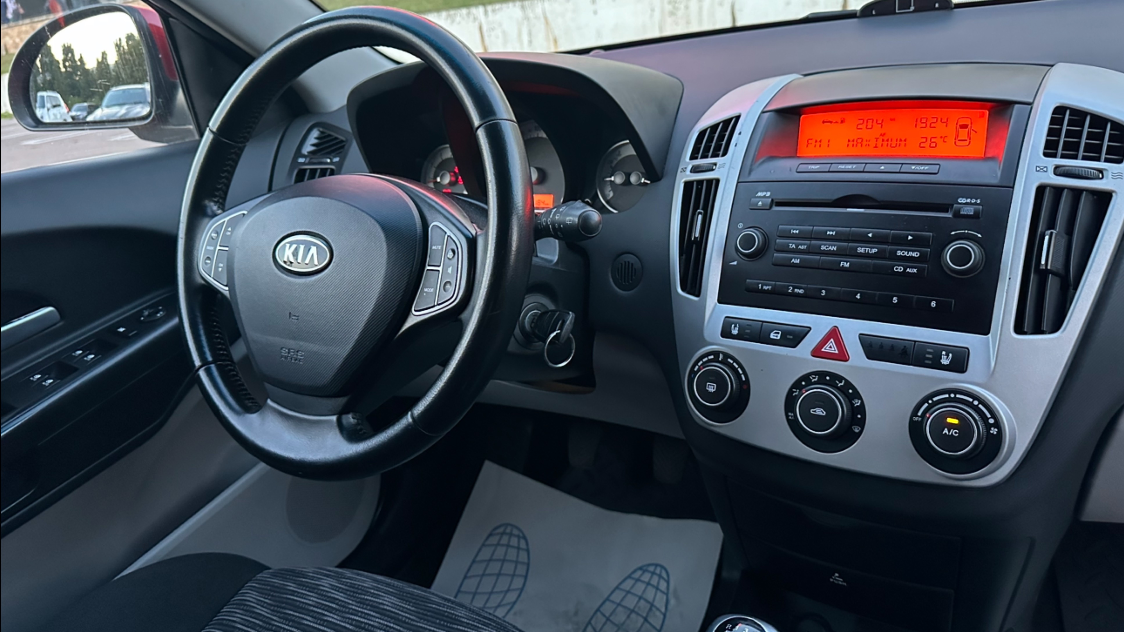 KIA Ceed ED 2009 1.6MT смотреть онлайн