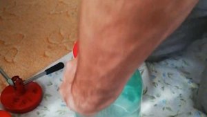 Как закатать банку закаточной машинкой зм-2