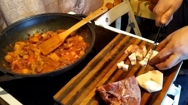 ОЧЕНЬ "ОБИДЕЛ"КОММЕНТАРИЙ\ВАСЯ ГОТОВИТ\ПРИУЧАЕМ КОЗЛЯТ\ смотреть онлайн