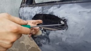 как снять  ручку с задней двери Mercedes W203 если не откручивается винт torx20