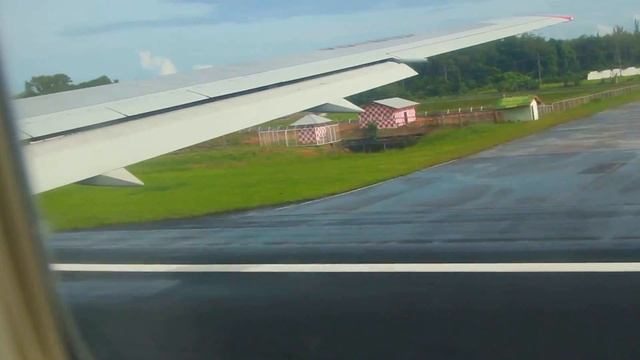 Вылет с аэропорта Пхукета. Взлет над пляжем. смотреть онлайн