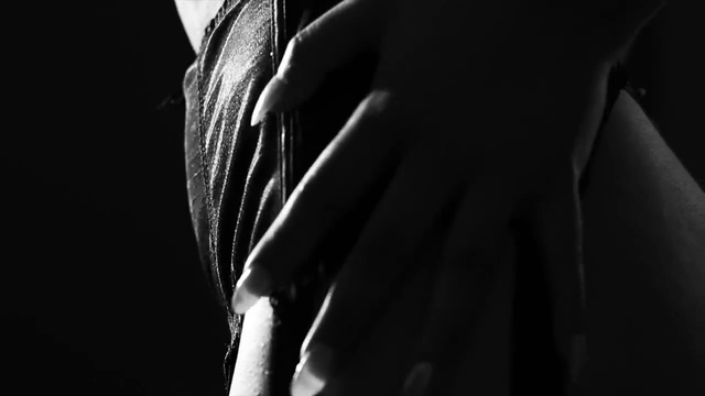 сексуальная модель Каролин Акино смотреть онлайн