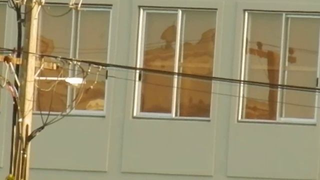 700m away, Nikon P500 using digital zoom смотреть онлайн