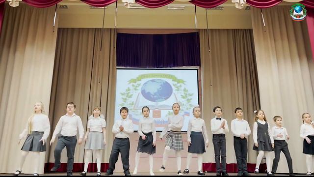 Поздравляем с Международным женским днём! смотреть онлайн