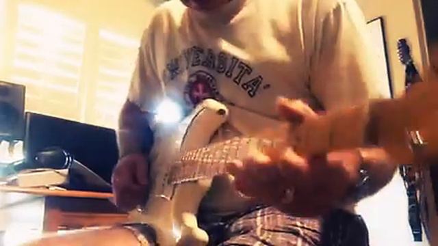 Jimi Hendrix Fender Stratocaster Olympic White Review смотреть онлайн